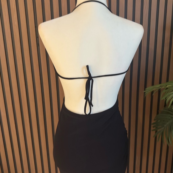 Elegant Black backless Dress - Picture 3 of 5